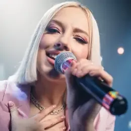 Singing jobs hero image 2