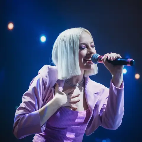 Uk singers wanted for gigs
